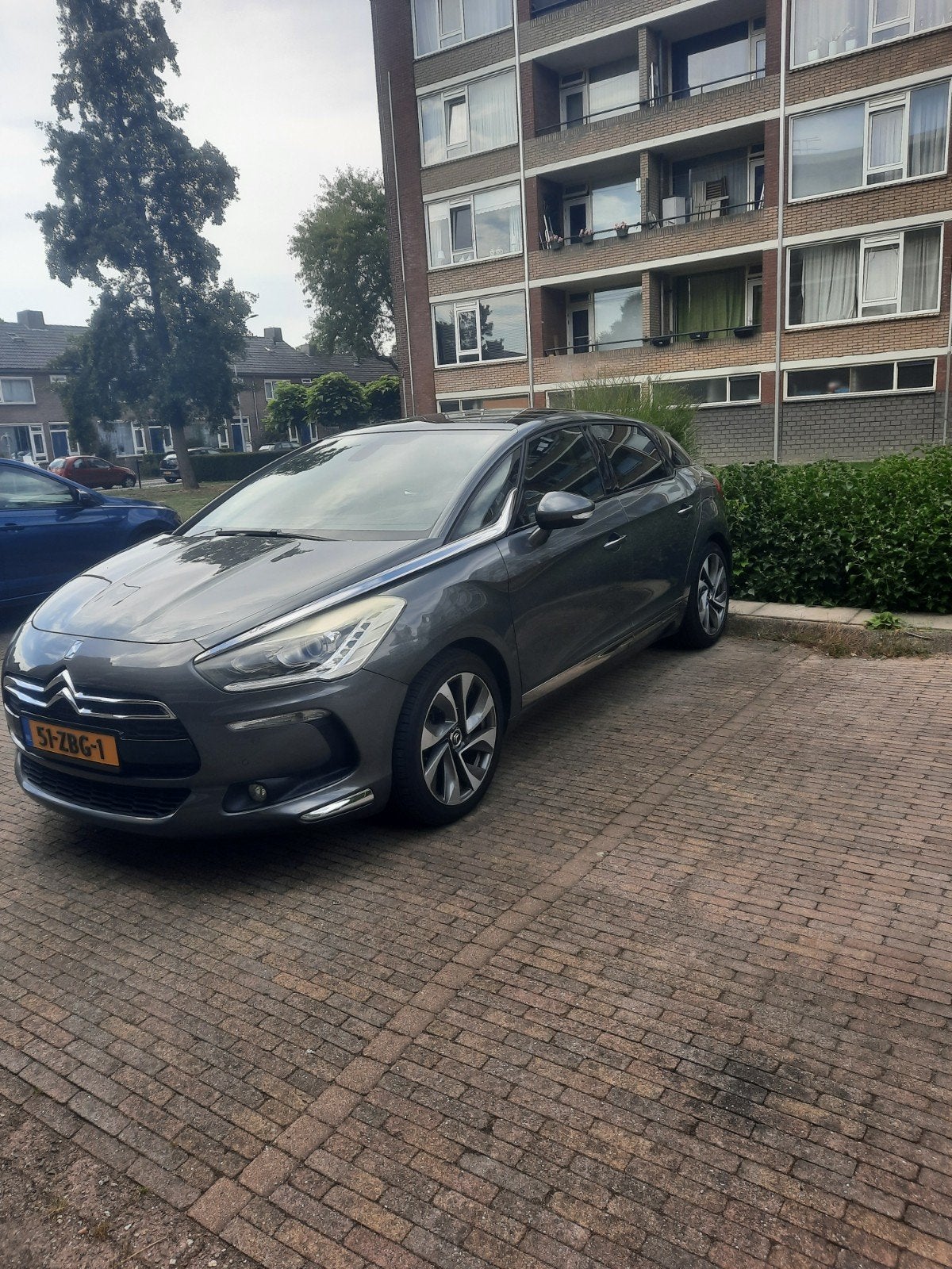 Citroën DS5 1.6 THP 115KW AUT 2012 Grijs, 745 kg, 75 €/maand, Particulier, 1395 kg