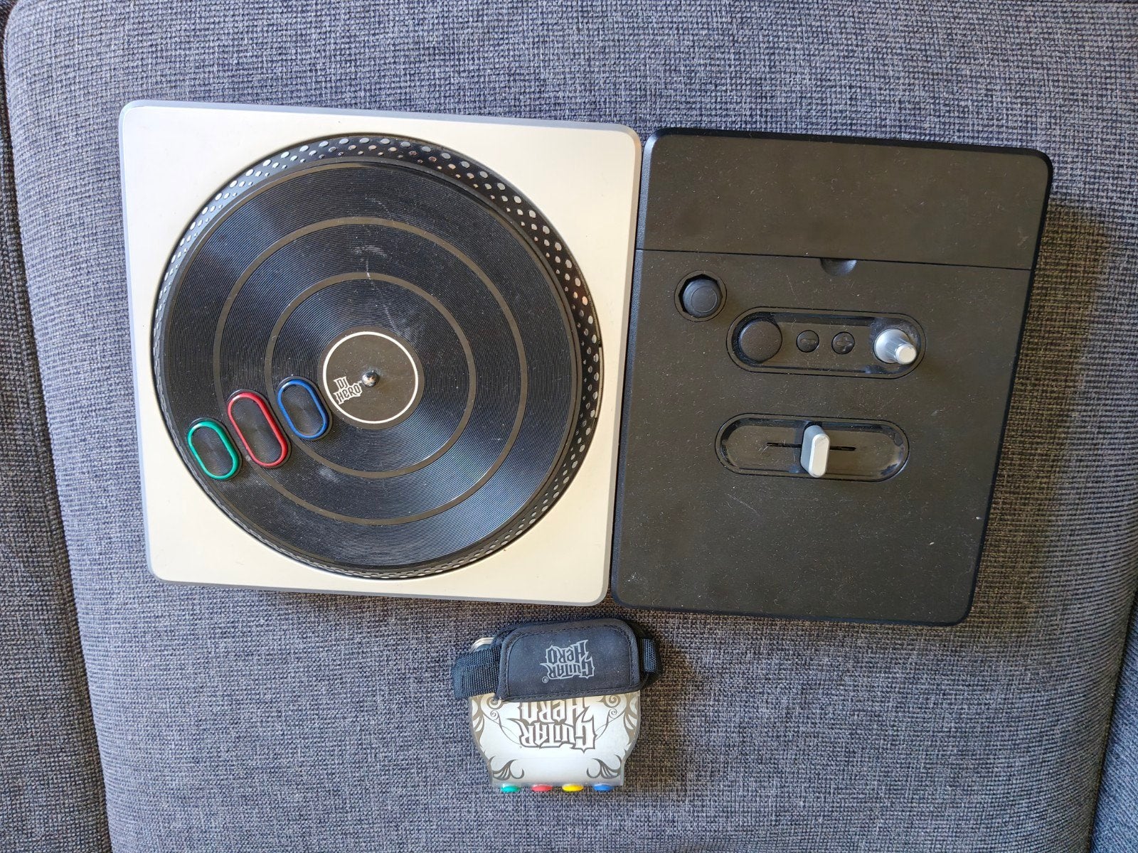 DJ Hero voor Wii en guitar Hero on tour voor Nintendo DS., Muziek, Gebruikt, 1 speler, Ophalen of Verzenden