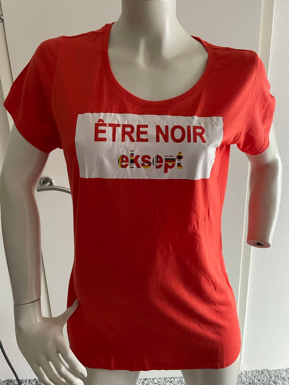 Eksept shirt met opdruk maat m, Kleding | Dames, T-shirts, Ophalen of Verzenden, Zo goed als nieuw, Korte mouw, Maat 36 (S)