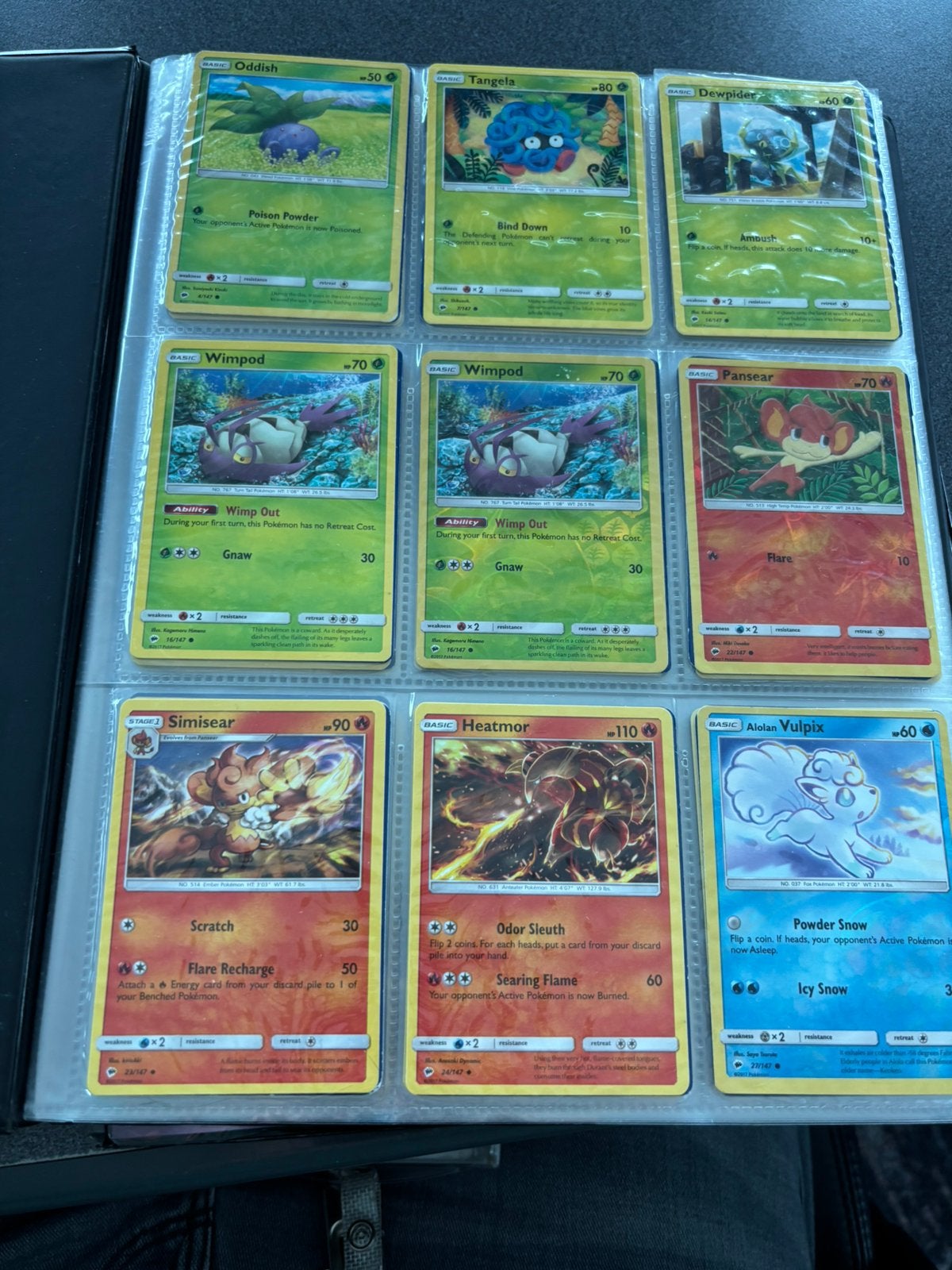 2 mappen met Sun & Moon pokemon kaarten, Ophalen of Verzenden, Zo goed als nieuw, Meerdere kaarten