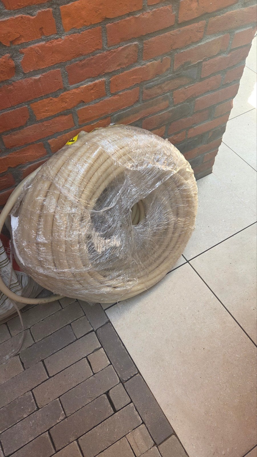 Bijna volledige rol flexbuis zonder kabel., Ophalen, Nieuw, Kabel of Snoer