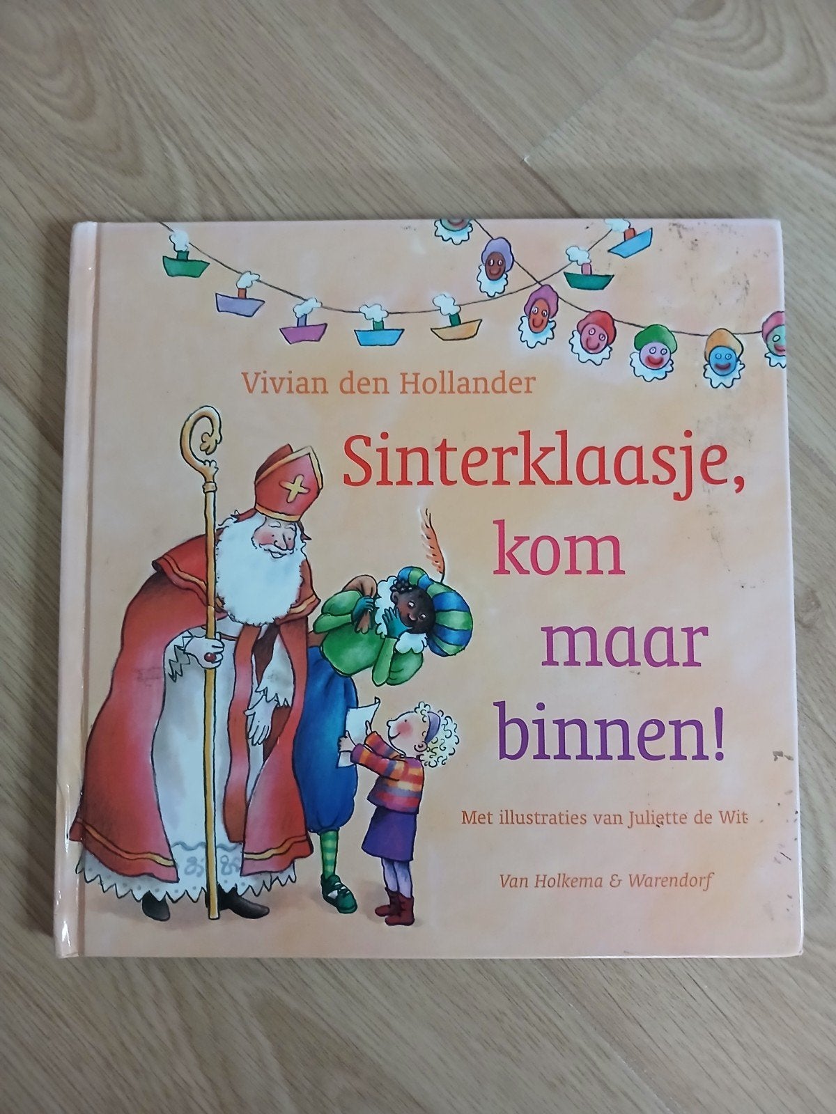 Sinterklaasje, kom maar binnen! - Vivian den Hollander, Ophalen of Verzenden, Zo goed als nieuw, Vivian den Hollander, Fictie algemeen