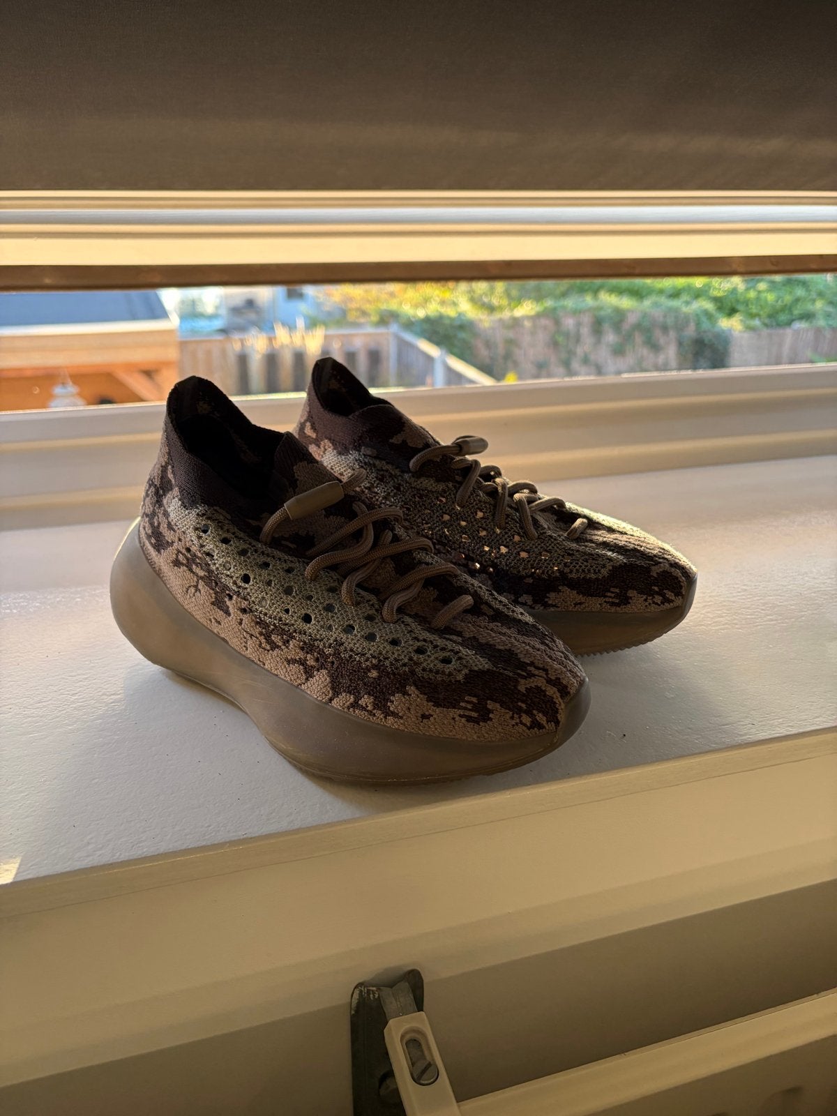 Adidas Yeezy Boost 380 Covellite - Maat 37 1/3, Ophalen of Verzenden, Gedragen, Bruin, Sneakers of Gympen