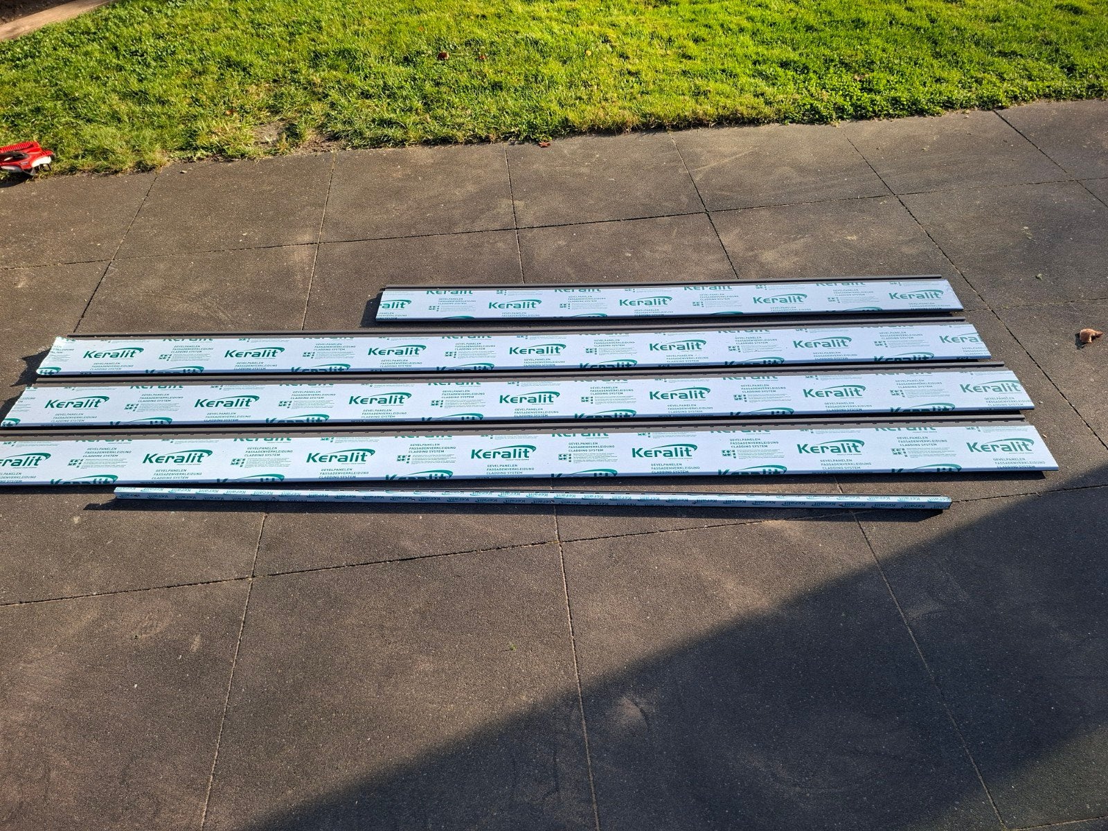Keralit kunststof gevelpanelen kwartsgrijs, Ophalen, Minder dan 25 mm, Nieuw, 200 tot 250 cm