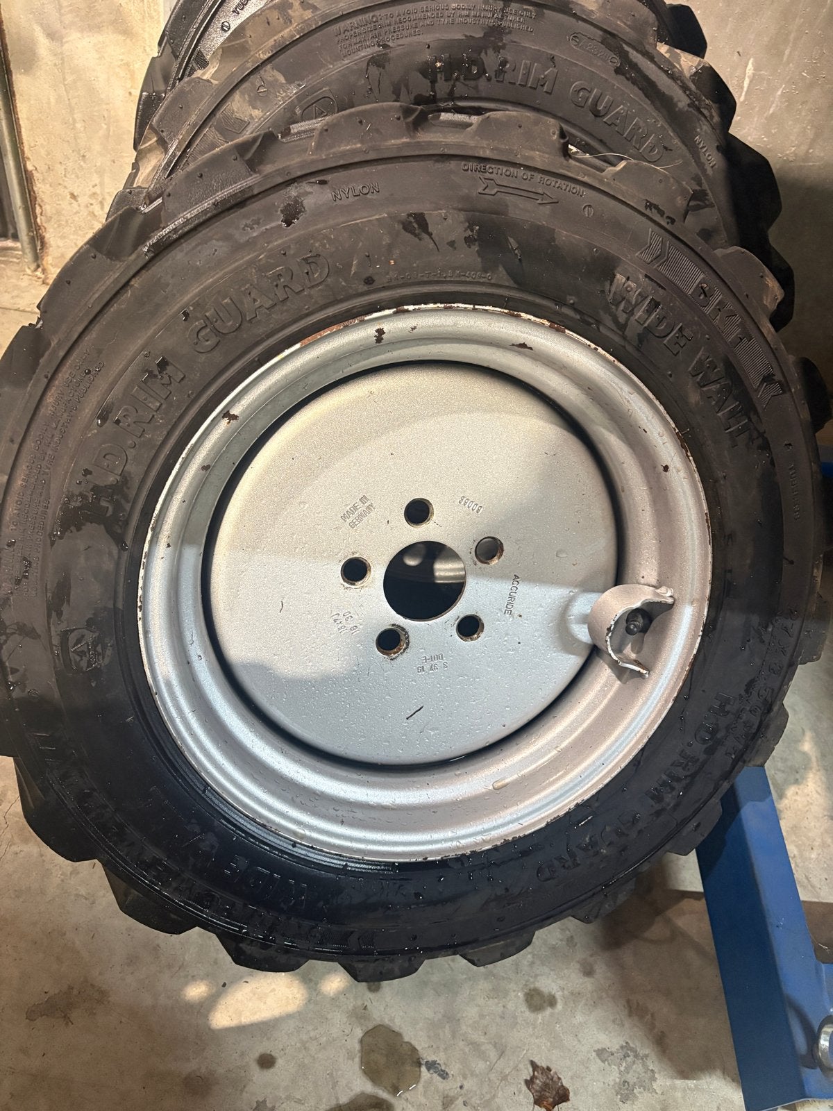 Banden op velg voor Weidemann 1140 shovel, Tuin en Terras, Ophalen of Verzenden
