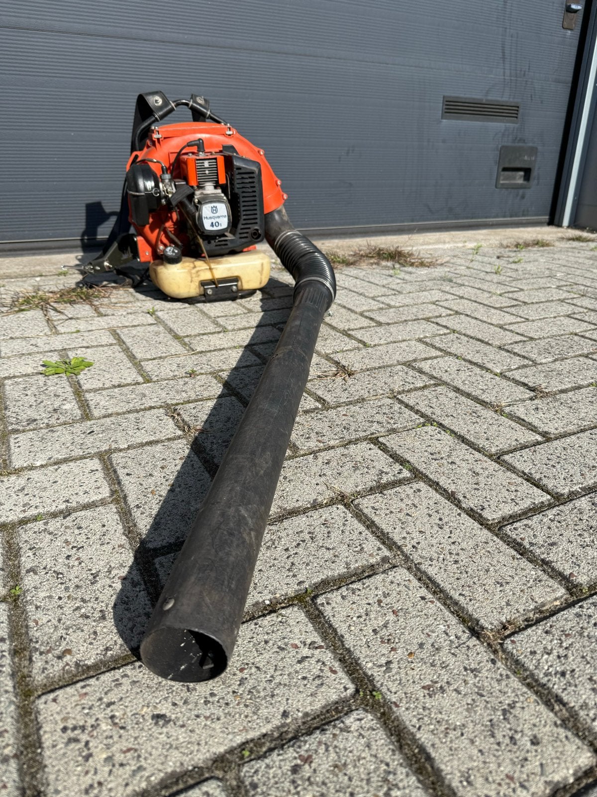 Husqvarna 40B Bladblazer - Krachtig en Betrouwbaar, Tuin en Terras, Ophalen, Gebruikt, Benzine, Ruggedragen