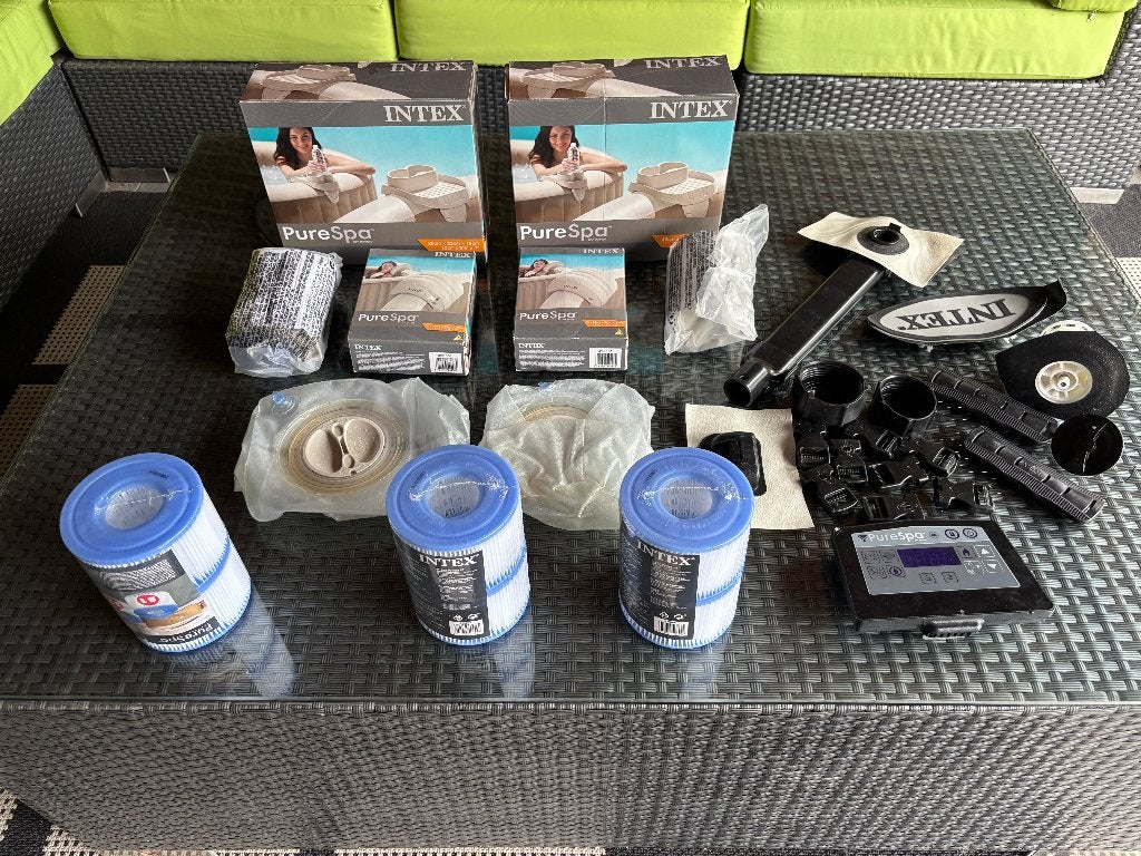 Intex jacuzzi onderdelen - bekerhouders hoofdsteun s1filters, Ophalen of Verzenden, Zo goed als nieuw, Filter, Opblaasbaar