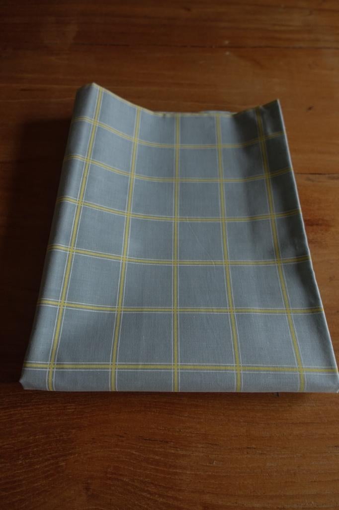 grijze lap katoen met ruit motief, 120 cm of meer, Nieuw, Ophalen of Verzenden, Katoen