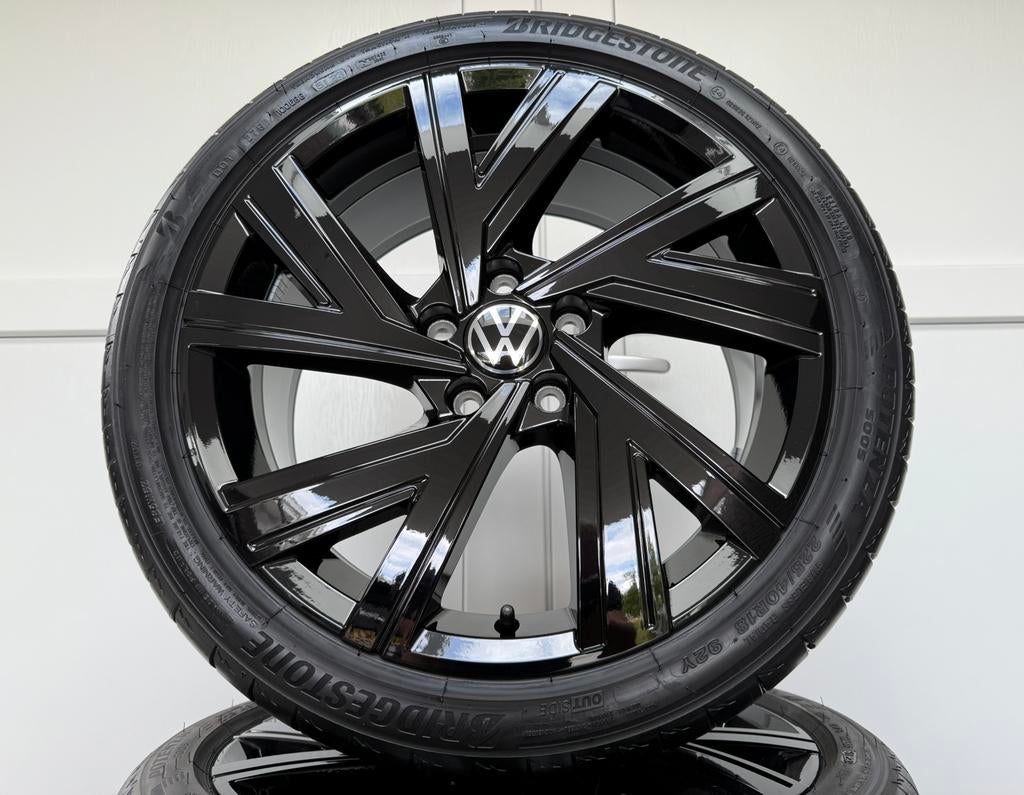 Originele 18 inch BERGAMO VW Golf 8 velgen R-Line GTE GTI, Ophalen, Nieuw