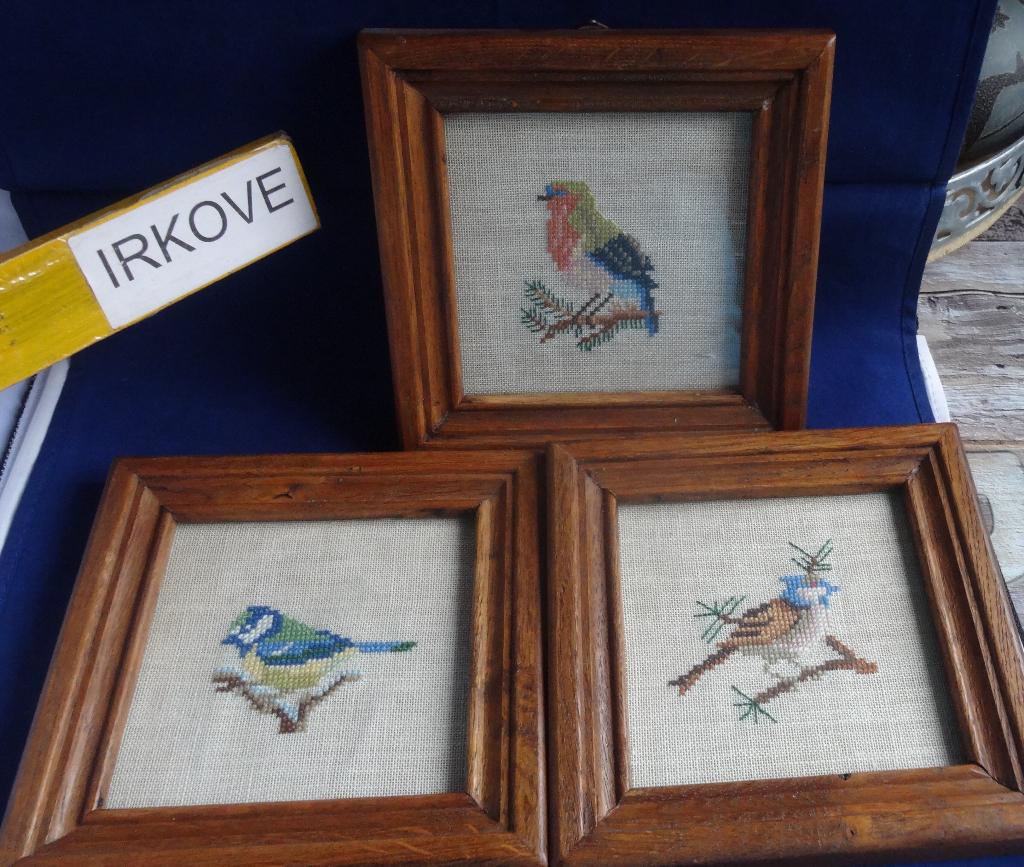 GEBORDUURD DRIE ZANGVOGELS * In Lijst *, Verzenden, 17 cm, Textiel, Zo goed als nieuw