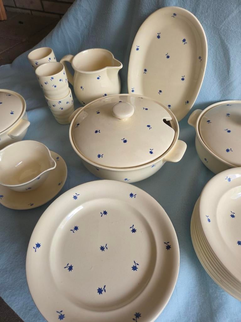 Vintage Servies 'Inge' Oost-Duitsland - Jaren '50, Antiek en Kunst, Ophalen of Verzenden