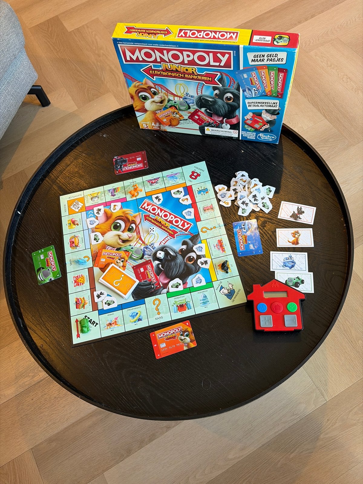 Monopoly Junior Elektronisch Bankieren, Drie of vier spelers, Ophalen of Verzenden, Zo goed als nieuw