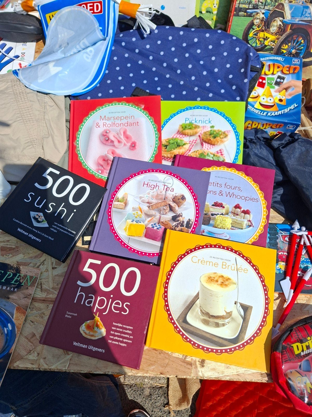 Kookboeken: Sushi, Hapjes, High Tea, Crème Brûlée en meer, Boeken, Gelezen, Diverse auteurs, Ophalen of Verzenden, Taart, Gebak en Desserts