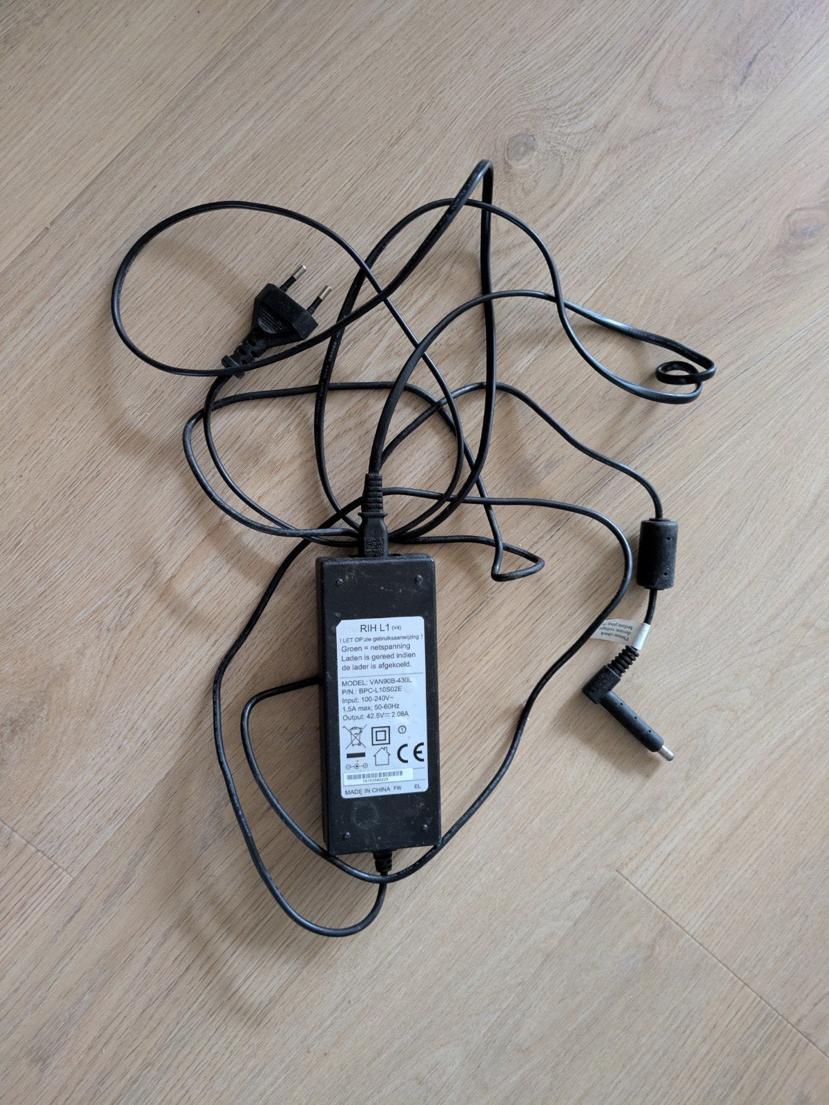 RIH L1 (V4) Oplader voor elektrische fiets, Gebruikt