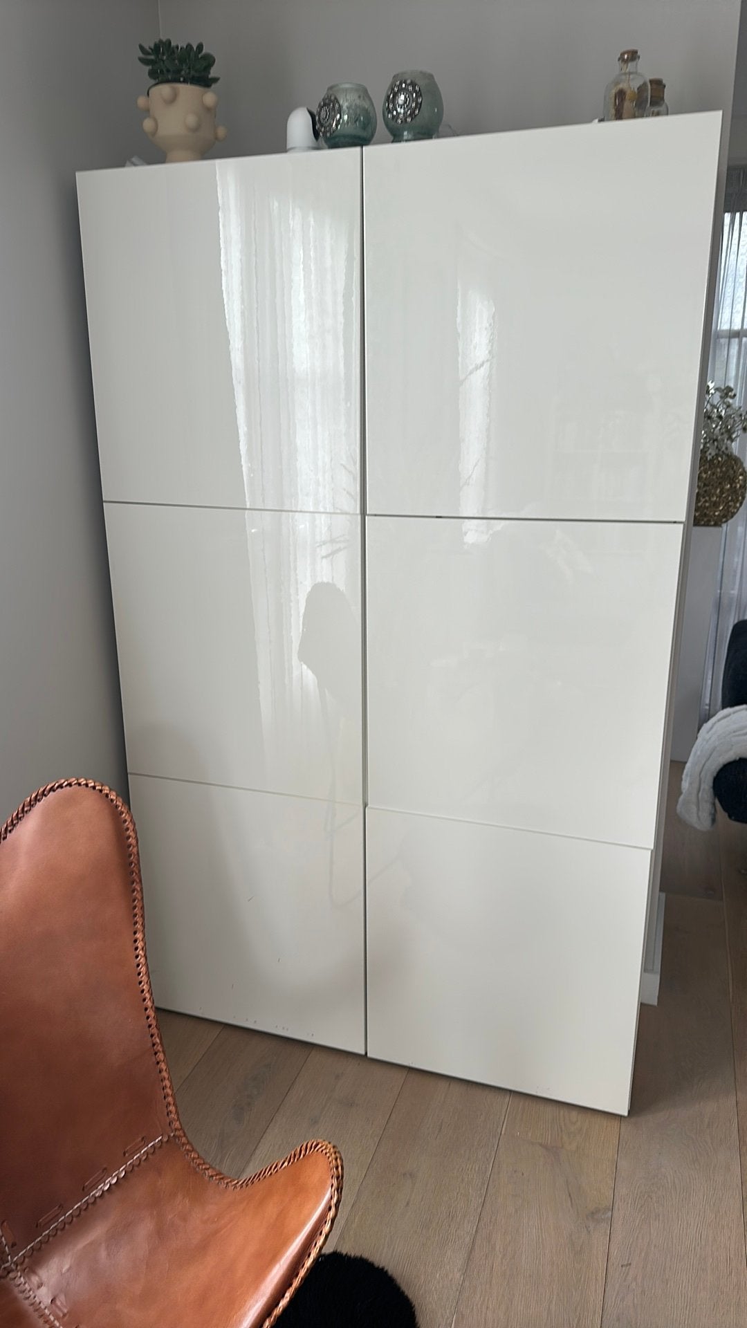 Hoogglans kast van de ikea, Ophalen, Kunststof, 100 tot 150 cm, Zo goed als nieuw