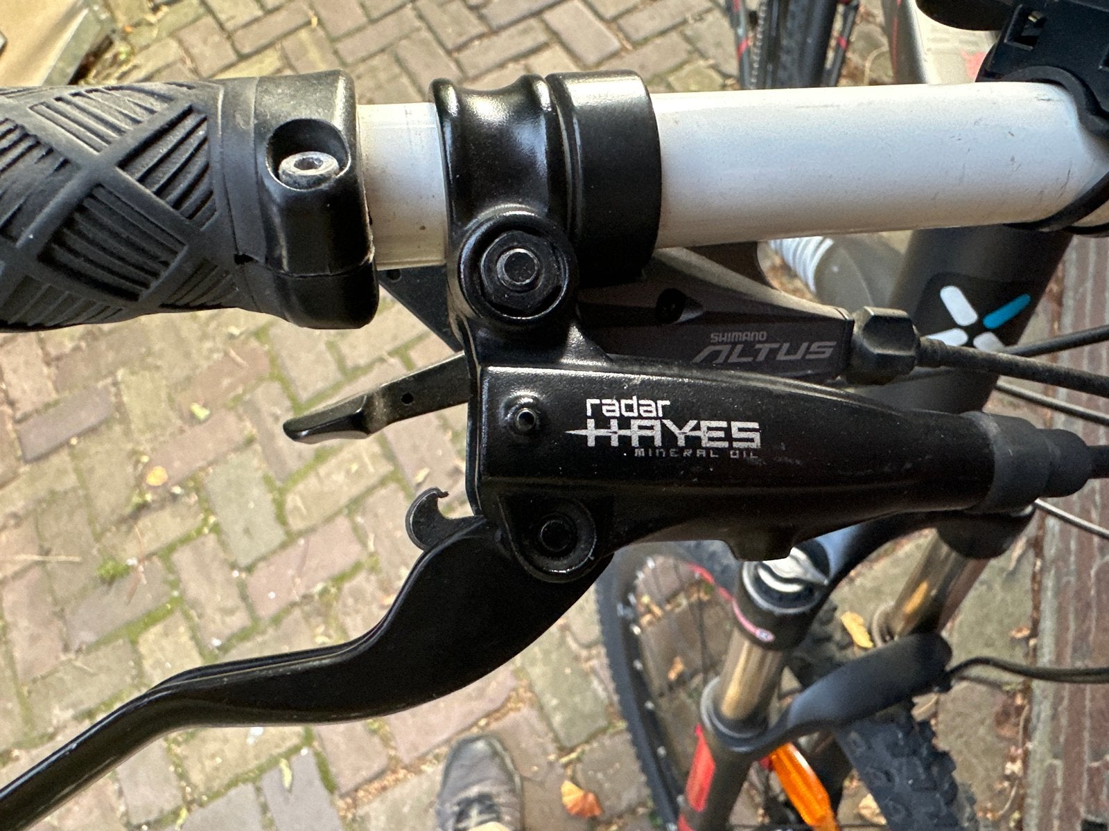 Foto 8 van Decathlon B'Twin 540 Mountainbike XL - Zo goed als nieuw