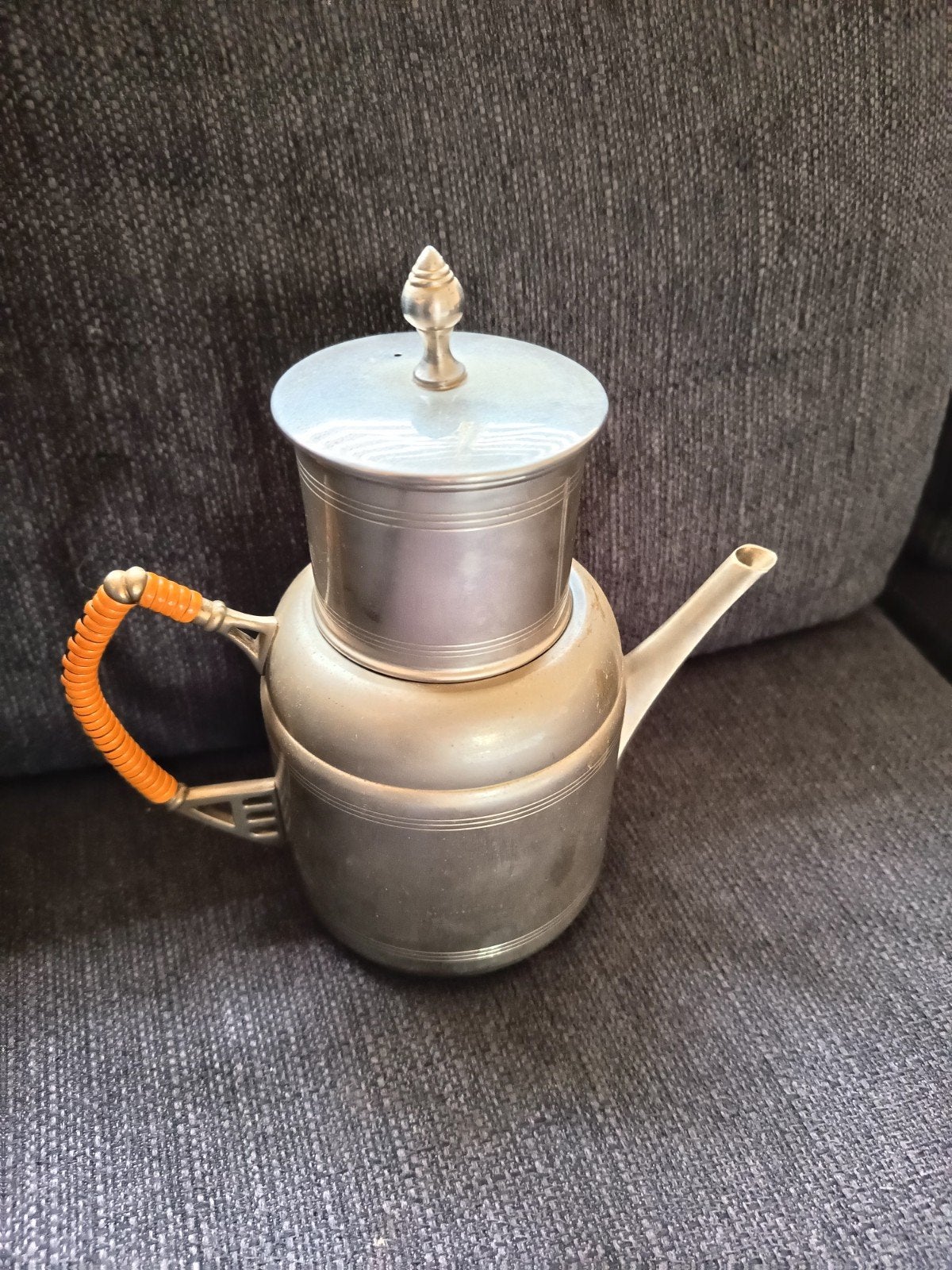Antieke tinnen koffiepot met filter, Ophalen