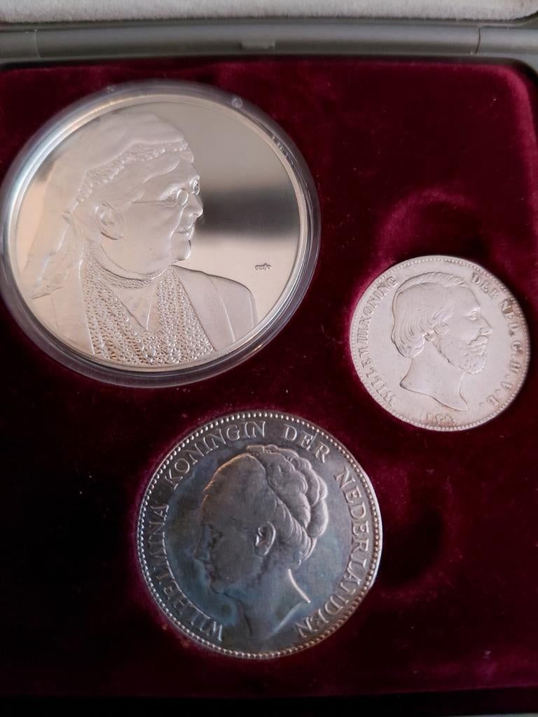 Zilveren muntset Koningin Emma, Willem III en Wilhelmina, Koning Willem III, Setje, Zilver, Overige waardes