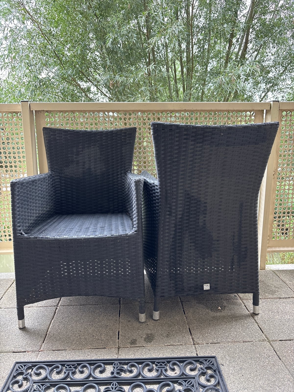 2x Pure Home Collection Wicker Tuinstoelen Zwart, Ophalen, Gebruikt, Wicker