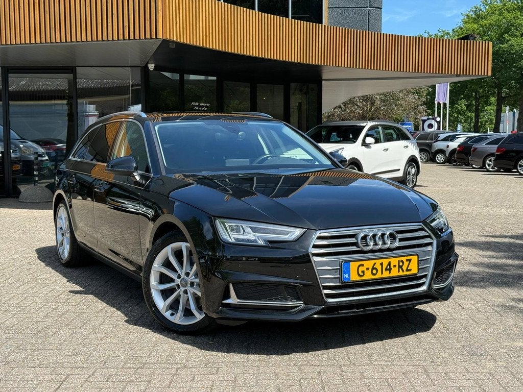 Audi A4 Avant 35 TFSI Design Pro Line|Rijklaar!|Trekhaak|Lee, Auto's, Audi, Gebruikt, 4 cilinders, Zwart, Leder