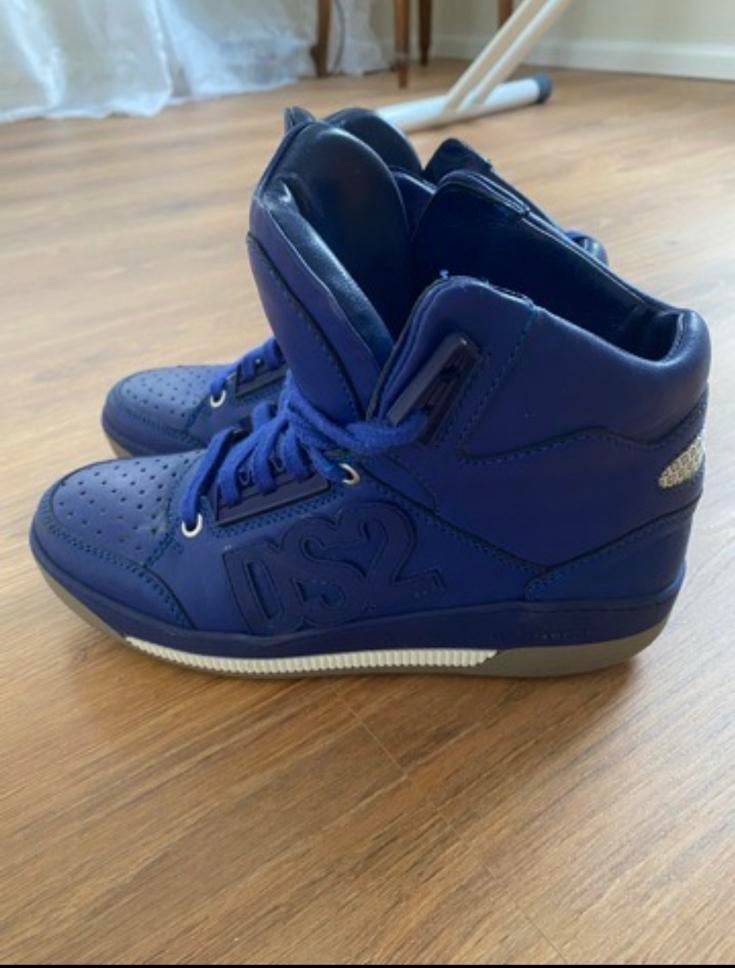 Dsquared 2 leren blauwe sneskers, dames kleding Dsquared, 36, Kleding | Dames, Schoenen, Ophalen of Verzenden, Zo goed als nieuw