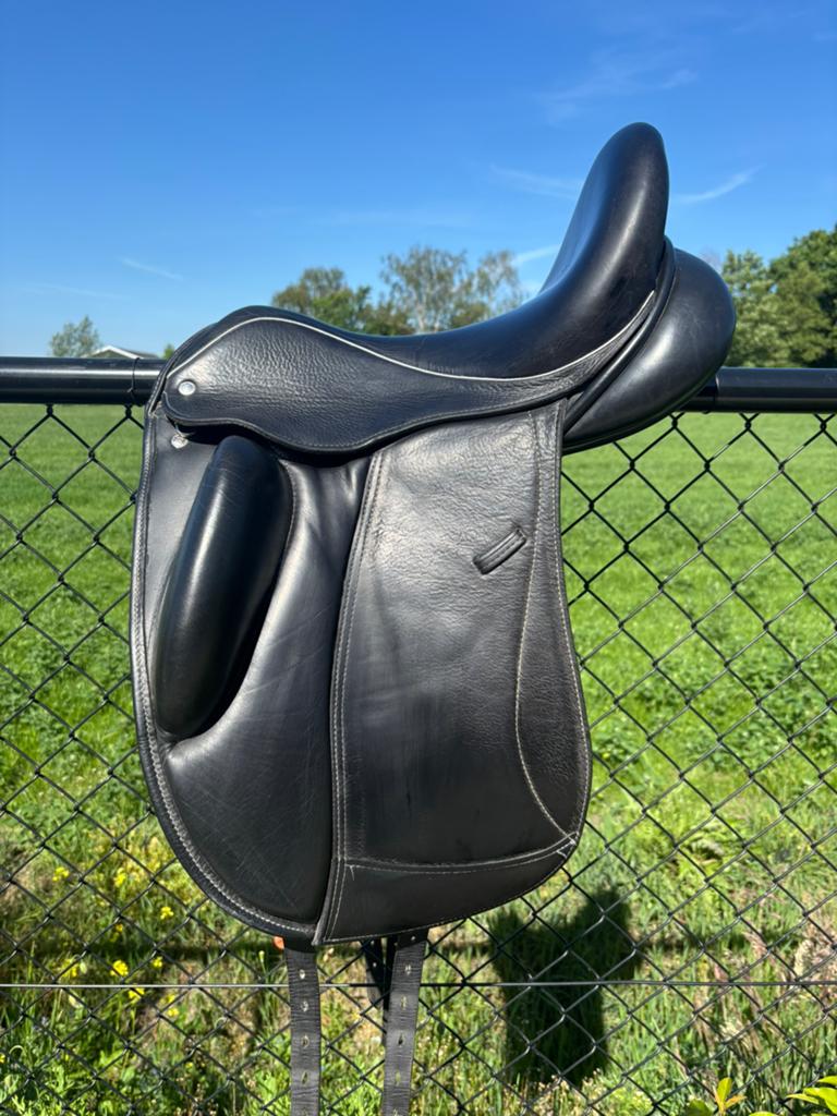 Custom Wolfgang Solo zadel 17,5 inch, Ophalen, Zo goed als nieuw, Dressuur