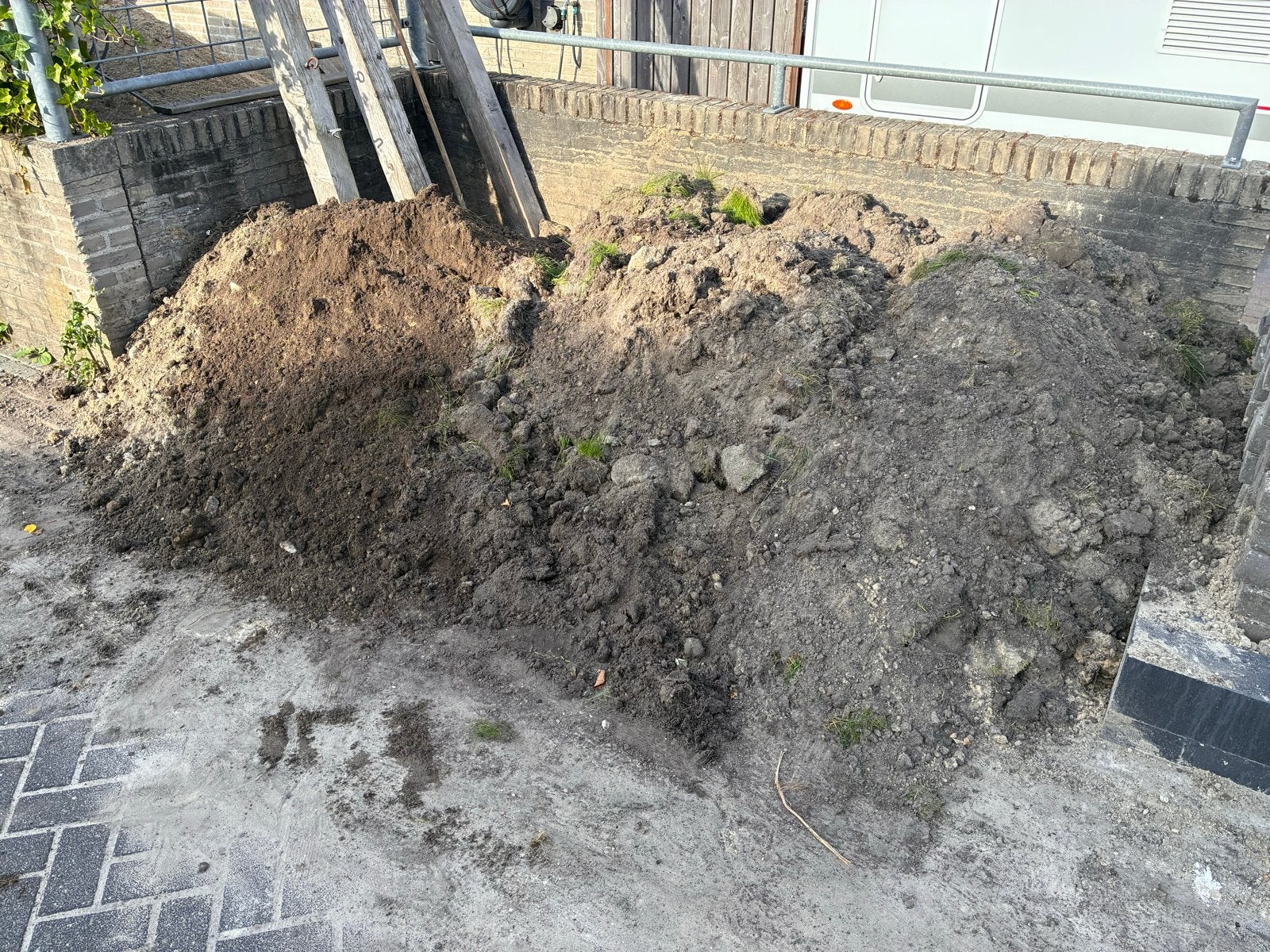 Zwarte grond, gratis af te halen, Ophalen, Gebruikt, Overige typen