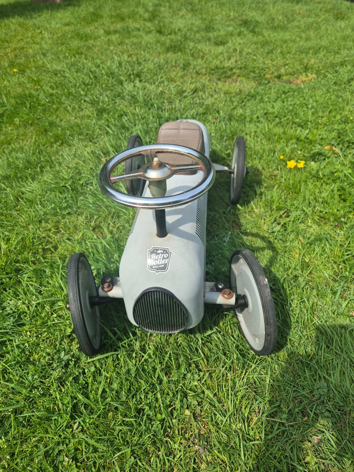 Deze prachtige Retro Roller loopauto is perfect staat .
25e, Ophalen of Verzenden