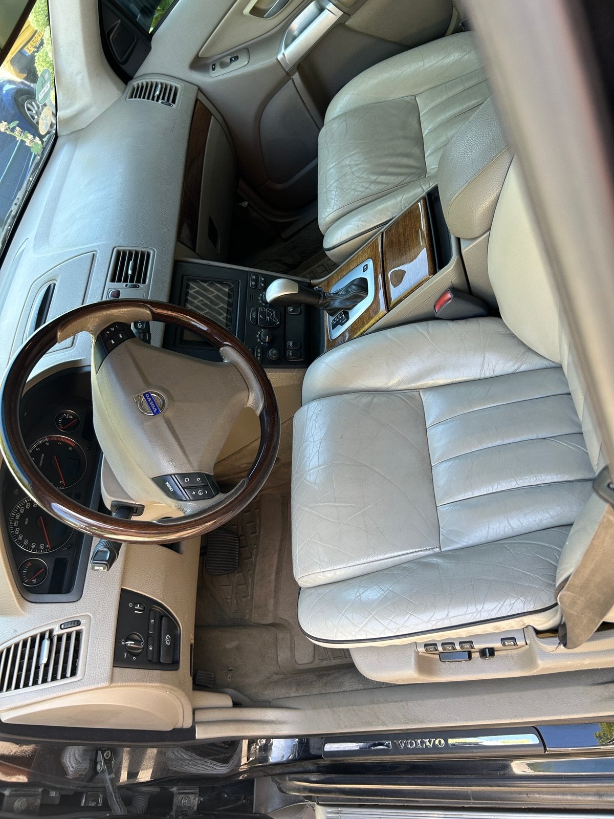 Volvo XC90 Automaat volledig gereviseerd Youngtimer 7-zits, Auto's, Stoelverwarming, Beige, 138 €/maand, 7 stoelen