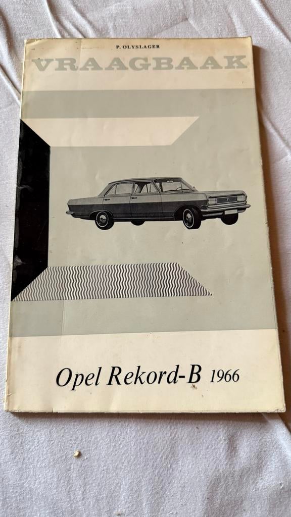 Vraagbaak Opel Rekord-B 1966 - P. Olyslager, Boeken, Auto's | Boeken, Gelezen, Opel, Ophalen of Verzenden
