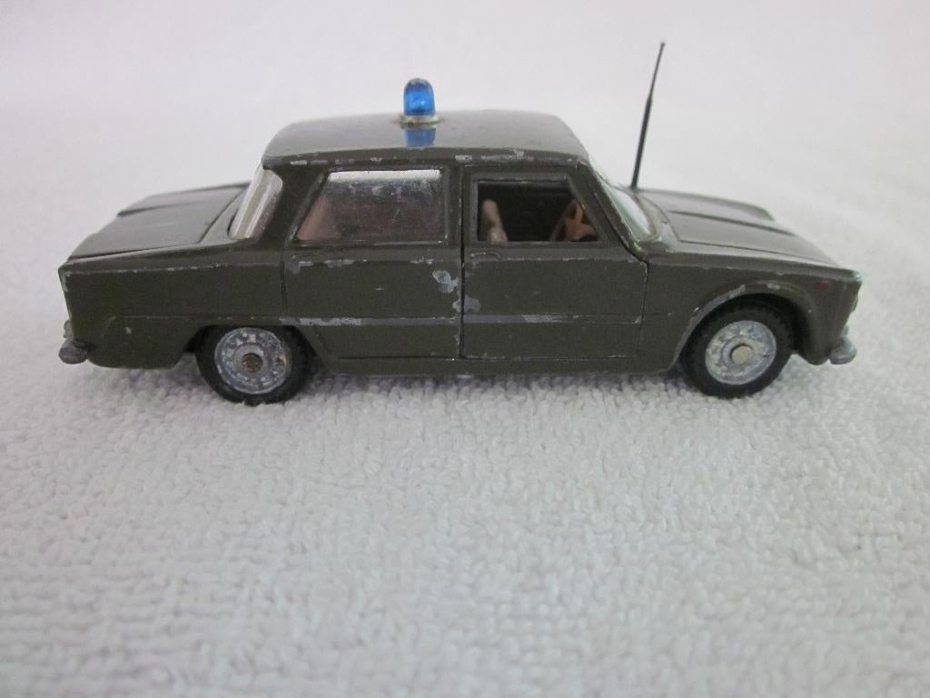 Mebetoys ALFA ROMEO GIULIA TI CARABINIERI 1:43., Ophalen of Verzenden, Zo goed als nieuw, Auto, Overige merken