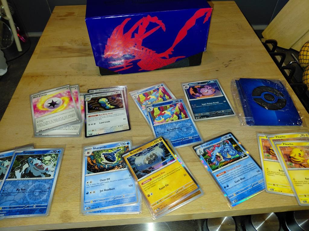 Box Pokémon kaarten (Box 1), Ophalen of Verzenden, Gebruikt, Meerdere kaarten, Foil