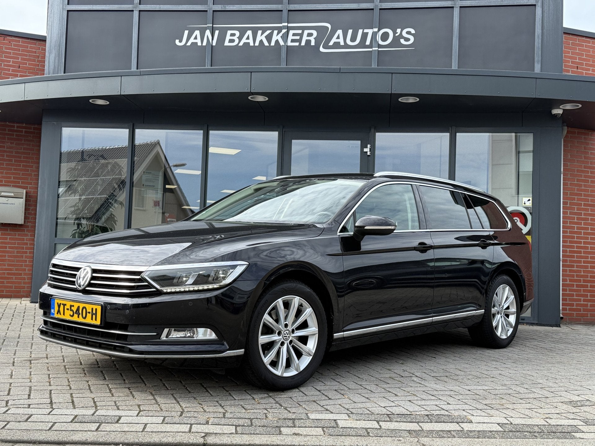 Volkswagen Passat Variant 1.8 TSI Business Edition R ✅ Tre, 4 cilinders, 179 pk, Zwart, 1405 kg