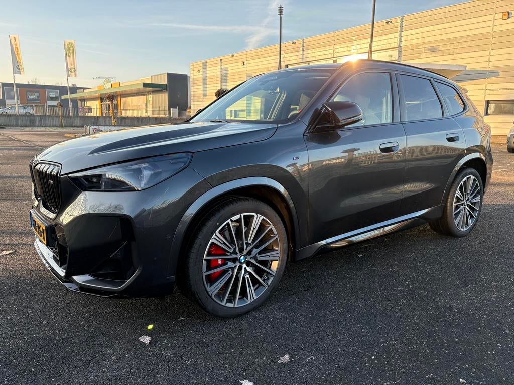 BMW X1 M35i, 300pk/400nm, bj 01-2026, Individual Gunmetal II, 1998 cc, 4 cilinders, Alcantara, Origineel Nederlands