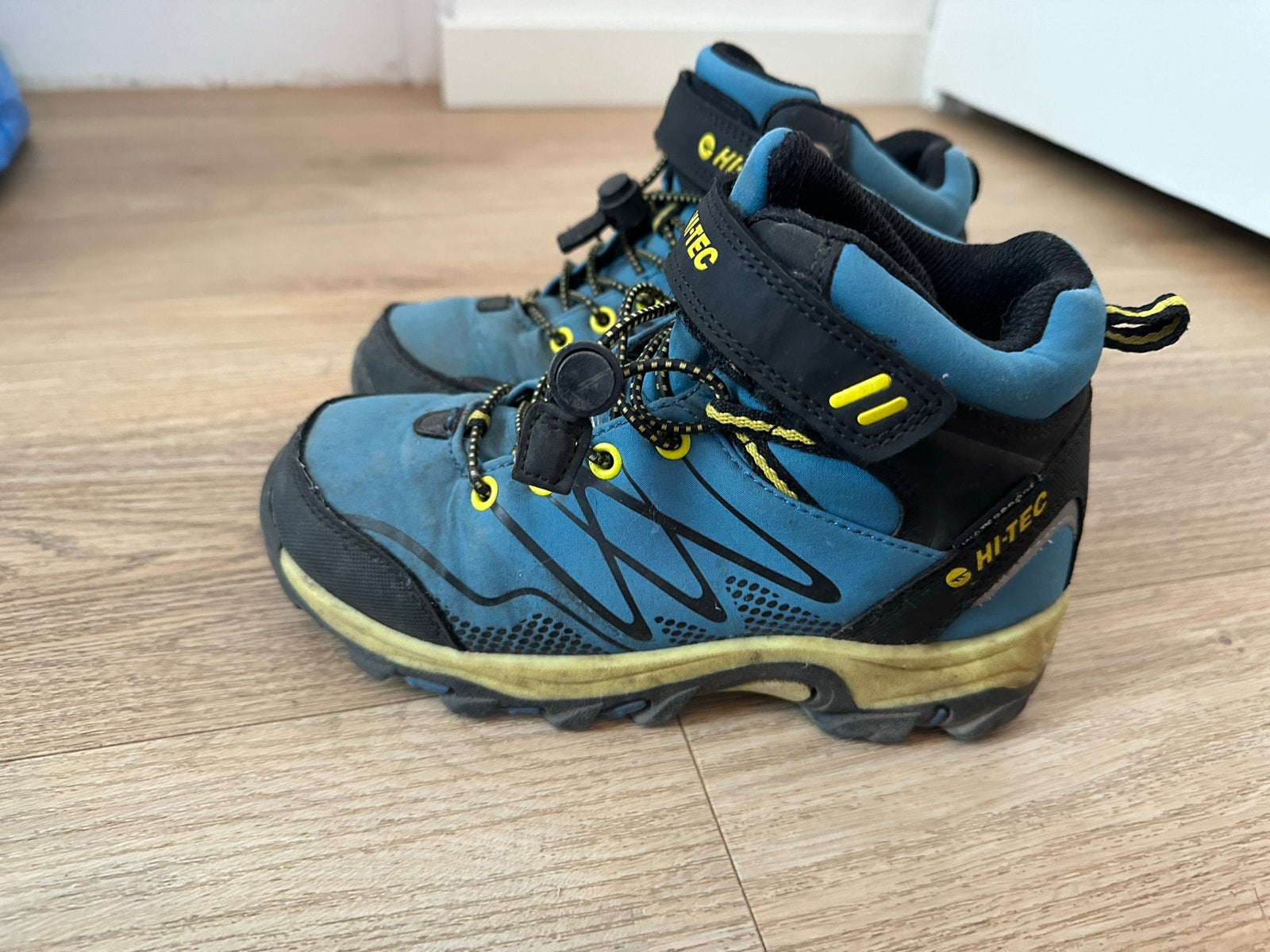 Zo goed als nieuwe Hi-Tec wandelschoenen maat 32, Kinderen en Baby's, Ophalen, Zo goed als nieuw, Jongen of Meisje, Schoenen
