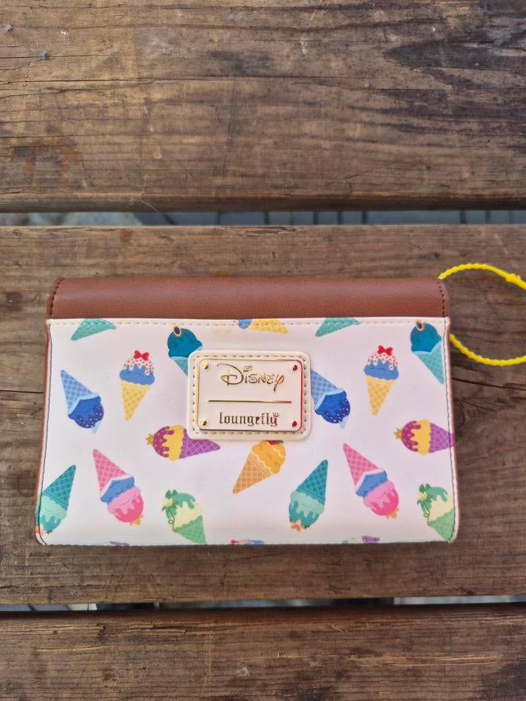 Loungefly Disney IJscoupe Portemonnee - Nieuw, Ophalen of Verzenden, Nieuw, Overige kleuren, Overige merken