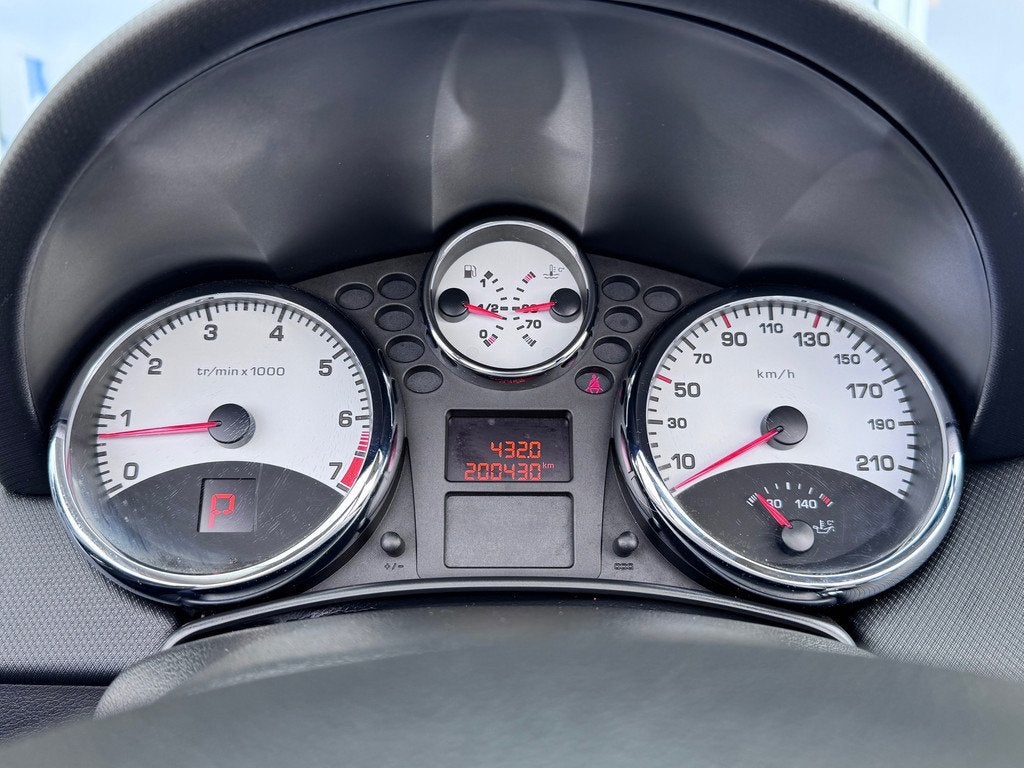 Peugeot 207 CC 1.6 VTi | Cabrio | Cruise | Airco | LM Velgen, Auto's, Gebruikt, 4 cilinders, Cabriolet, 4 stoelen
