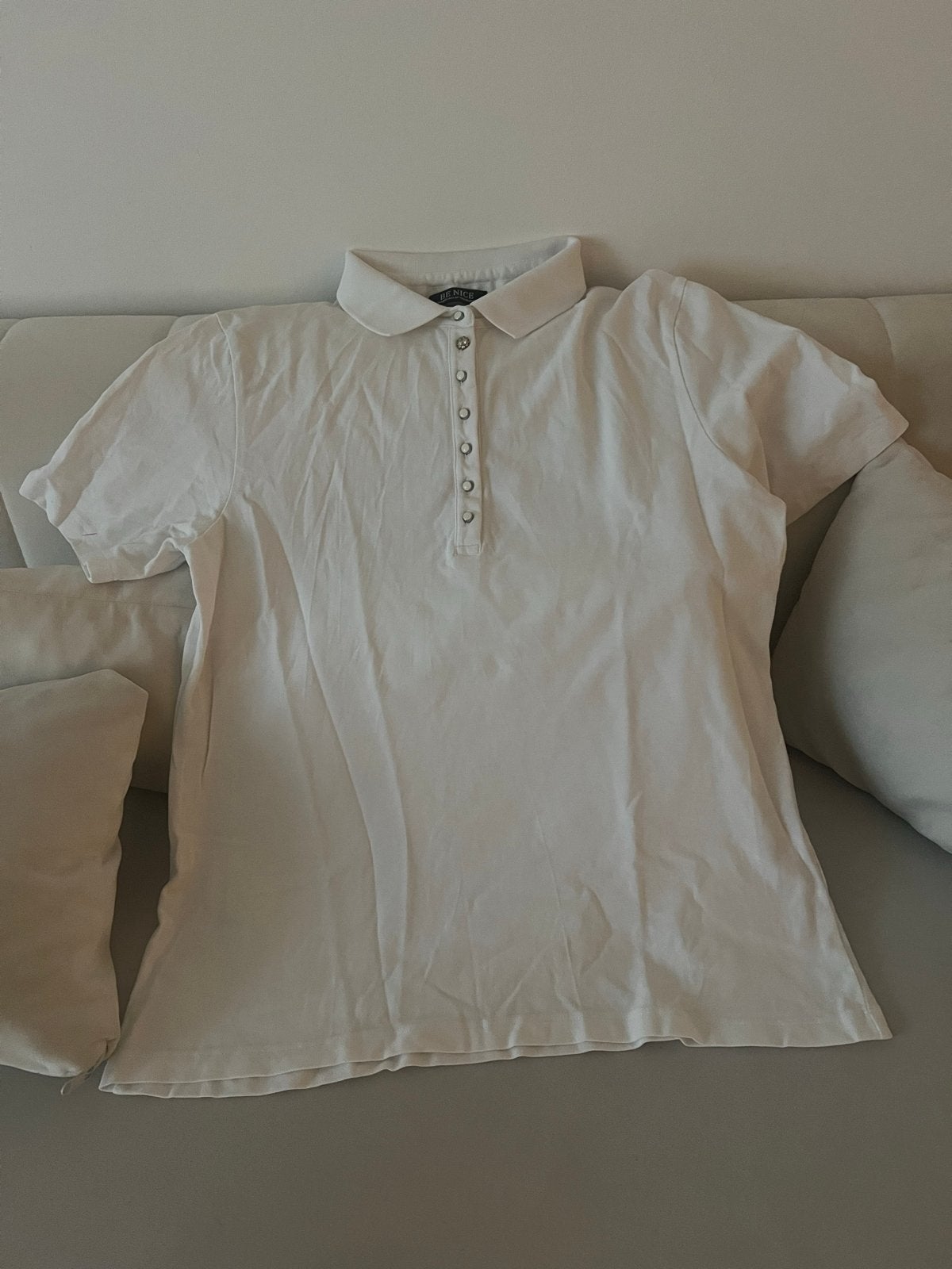 Witte polo shirt van Be Nice, maat L, Ophalen, Wit, Maat 42/44 (L), Zo goed als nieuw
