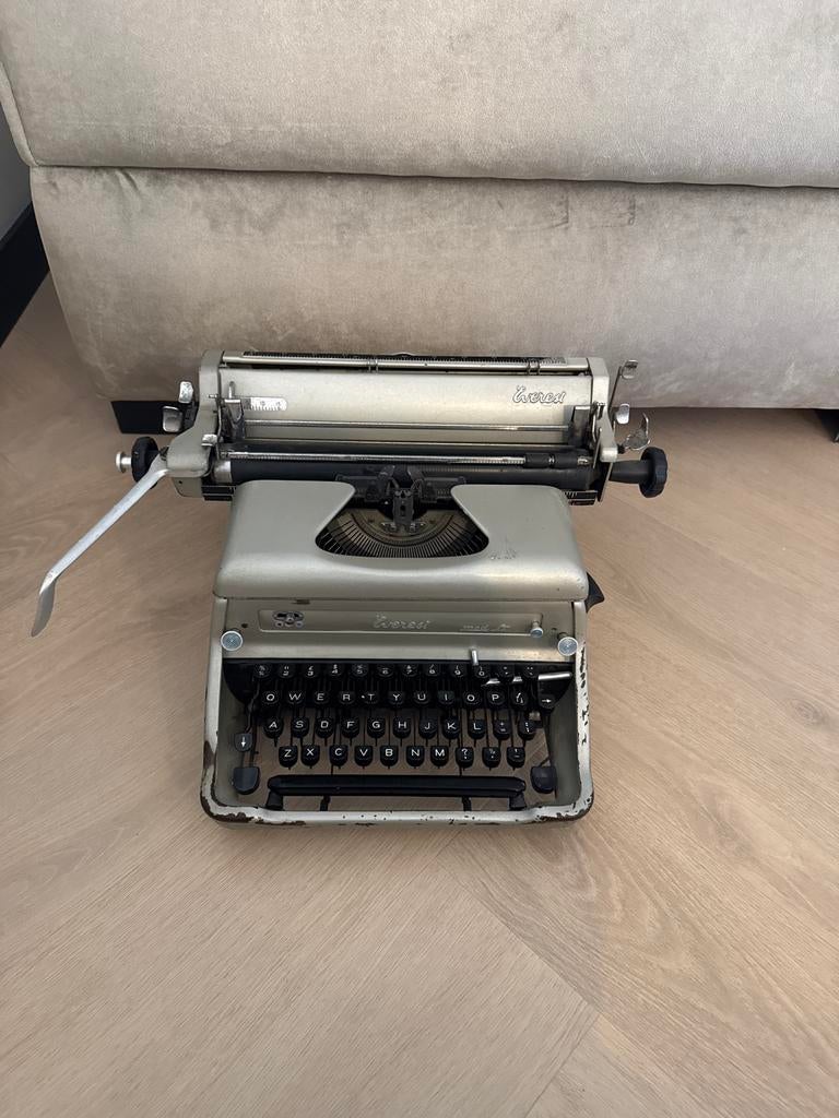 Antieke typmachine merk Everest, Diversen, Typemachines, Ophalen, Gebruikt