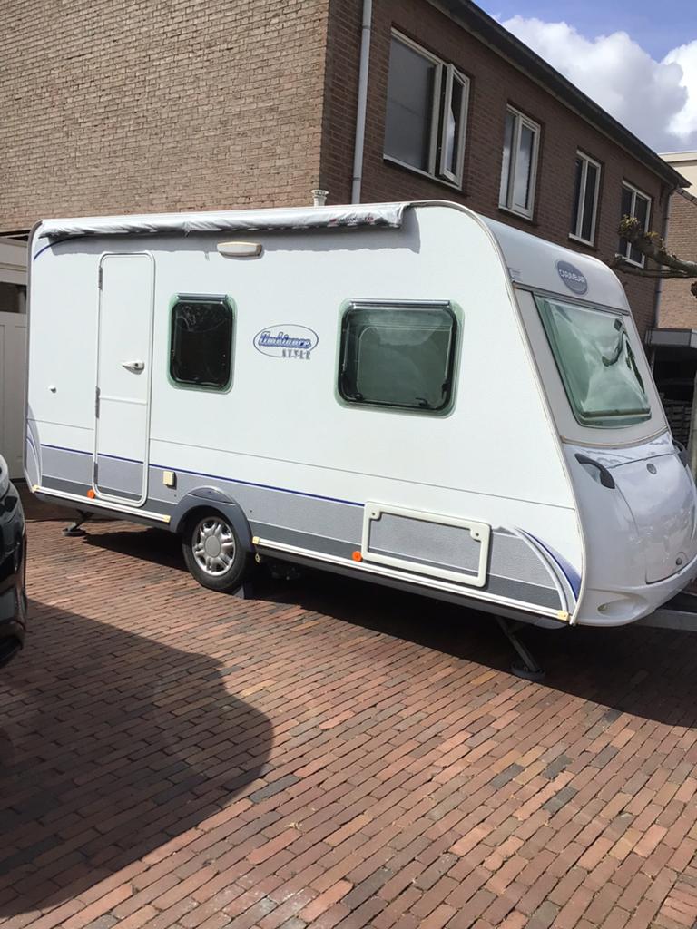 Te koop Caravelair Ambiance style 400, Caravans en Kamperen, Vast bed, Kleine zit, Particulier, Caravelair