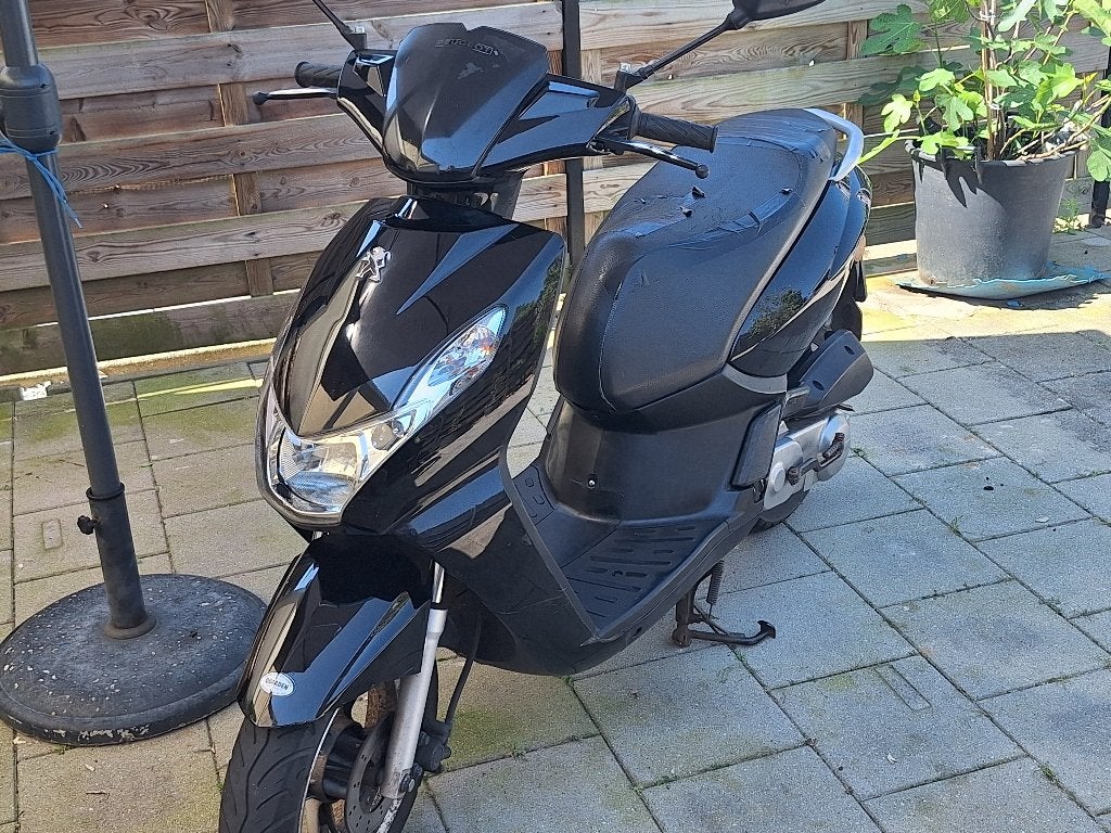 kisbee bj 2017, Ophalen, Gebruikt, Benzine