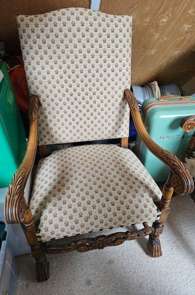 Antieke kasteelstoel, fraai gesneden houtwerk, nieuw bekleed, Ophalen