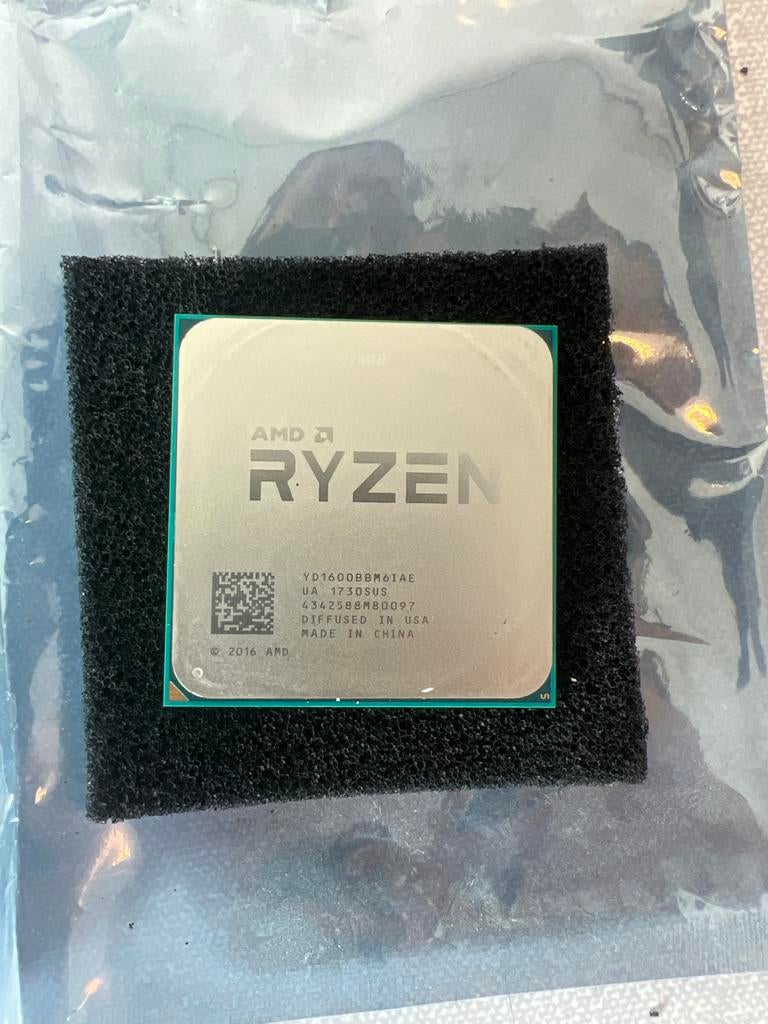 AMD Ryzen 5 1600 Processor met Wraith Spire Koeler, Computers en Software, Ophalen, Gebruikt, 6-core, 3 tot 4 Ghz