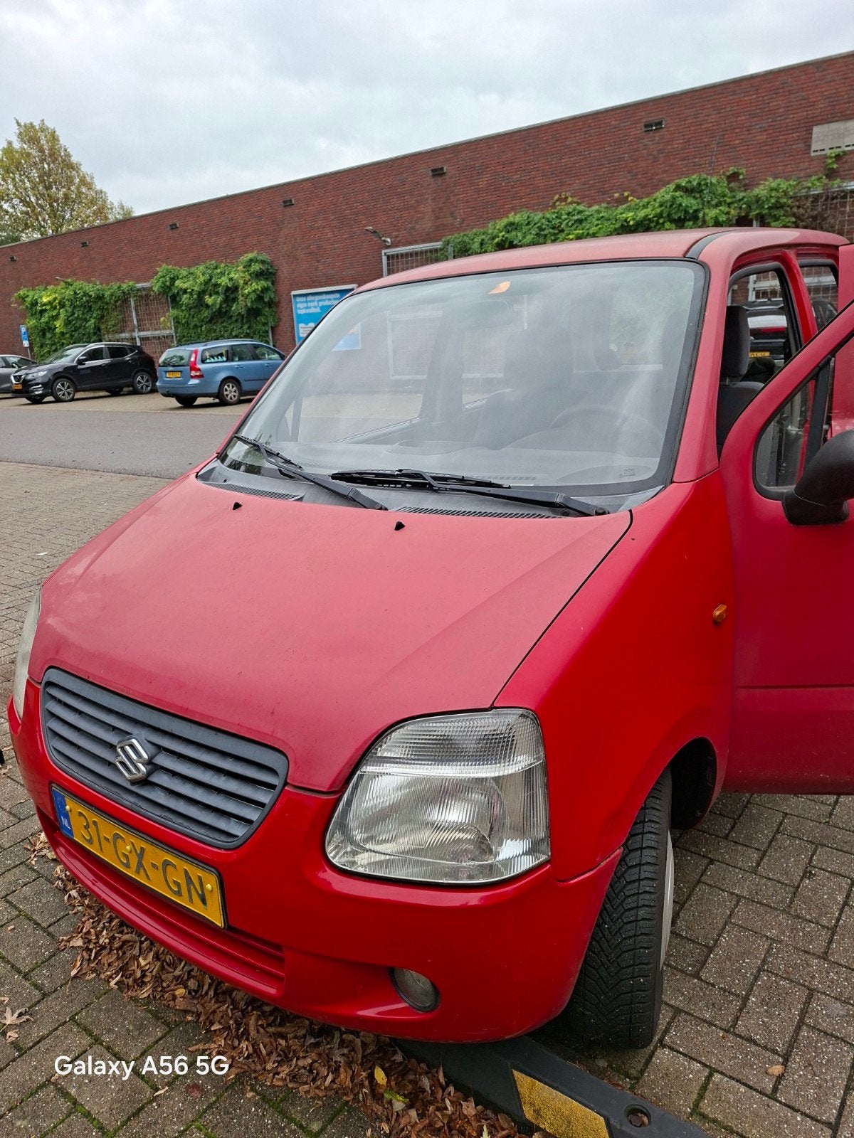 Suzuki Wagon R+ 1.3 2001 Rood, Auto's, Voorwielaandrijving, 31 €/maand, 4 cilinders, Origineel Nederlands