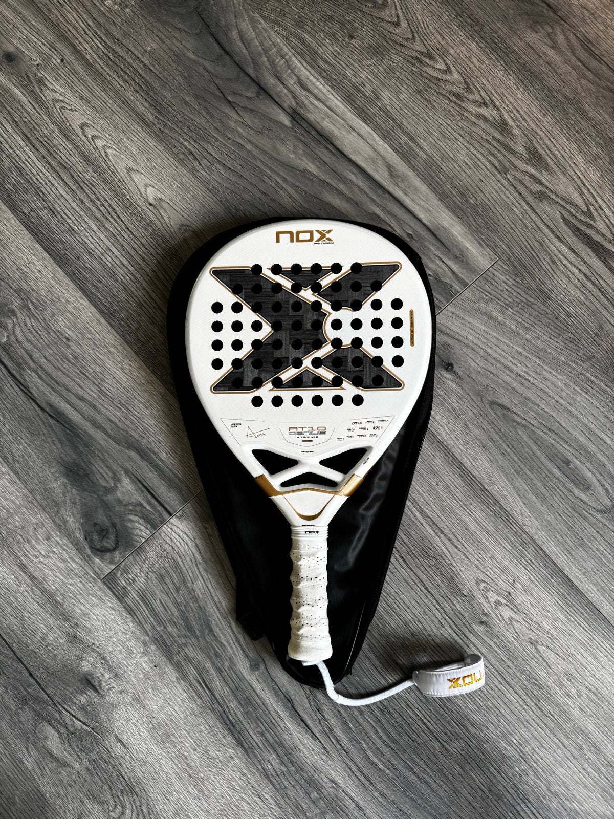 Nox AT10 Genius Xtreme 12K 2026, Sport en Fitness, Padel, Ophalen of Verzenden, Zo goed als nieuw, Padelracket