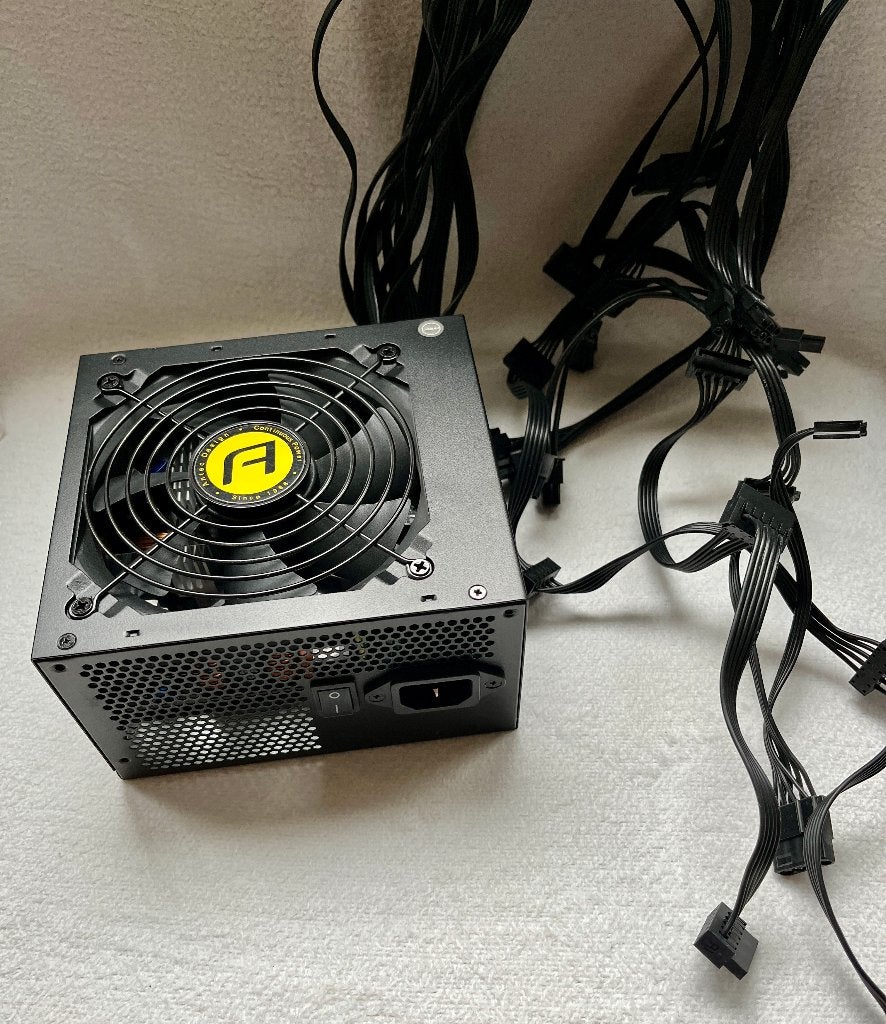Antec NE650C 650W Voeding PSU, Computers en Software, Ophalen of Verzenden, Zo goed als nieuw