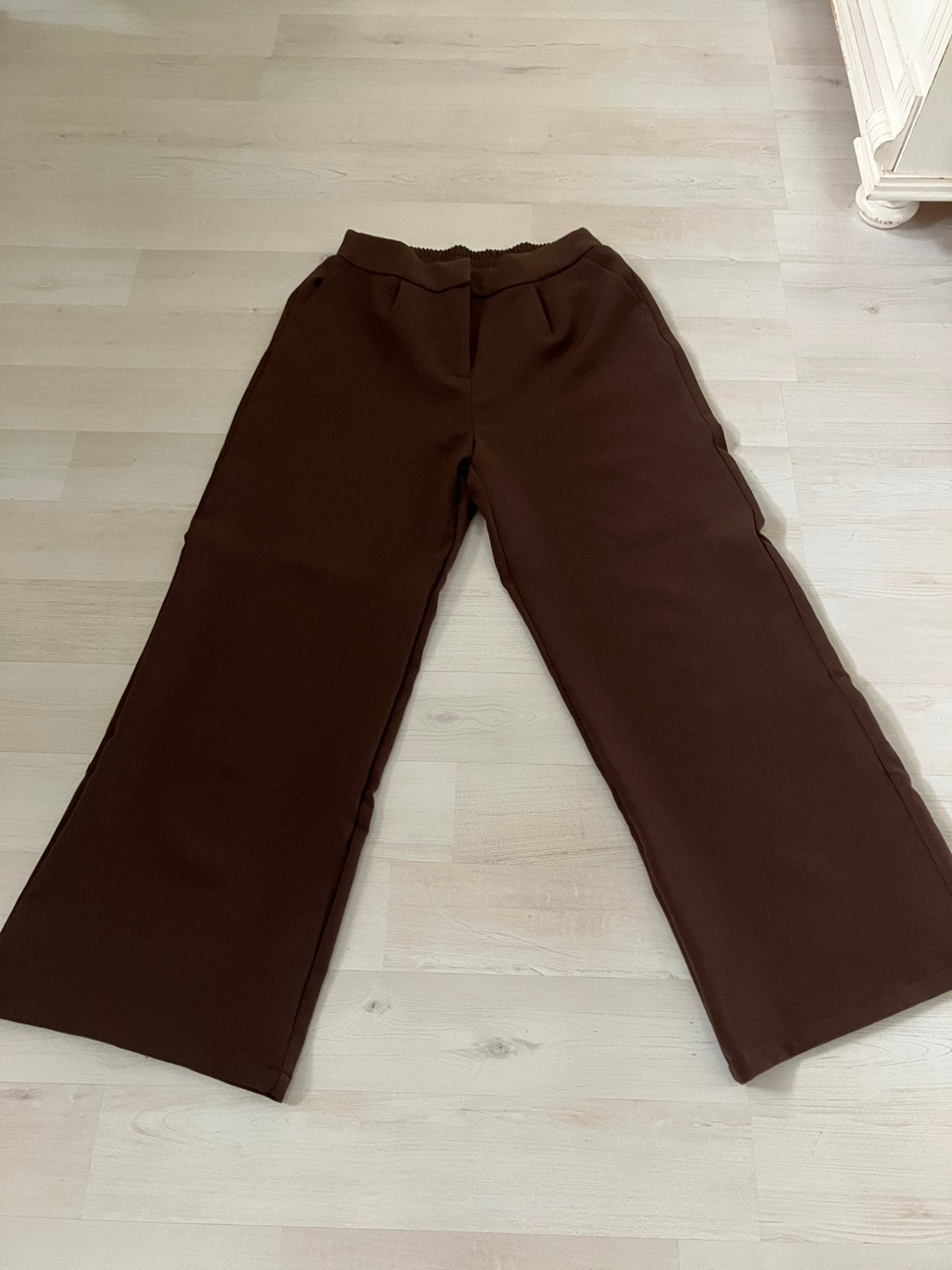 Bruine wijde broek van de Wibra 40, Maat 38/40 (M), Bruin, Ophalen of Verzenden, Zo goed als nieuw
