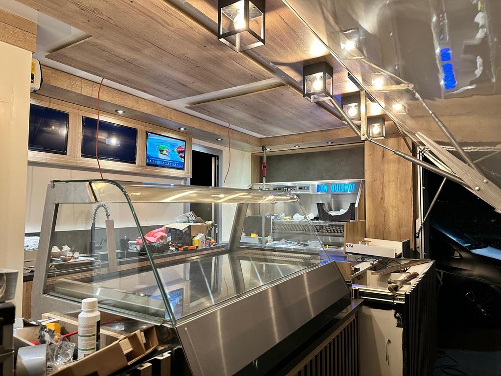 Luxe Moderne Cateringwagen - Direct Inzetbaar, Vacatures