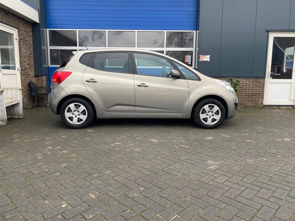 Kia Venga 1.4 CVVT 20th Anniversary camera airco, Auto's, Kia, Voorwielaandrijving, Euro 5, Gebruikt, 4 cilinders