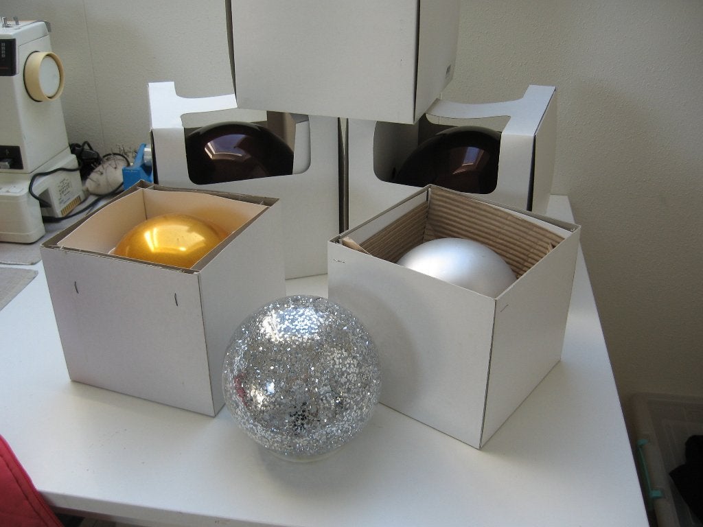 NW Verschillende kleuren grote kerstballen samen €20,00, Ophalen, Nieuw